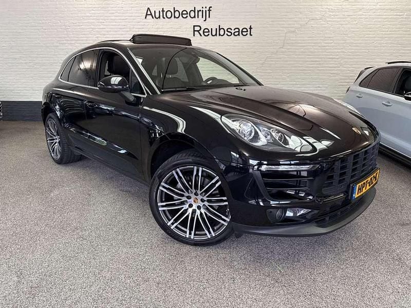 Zwart Gebruikt 2018 Porsche Macan Sport SUV | € 35.995 (Eerlijke prijs) - Afbeelding 1/4
