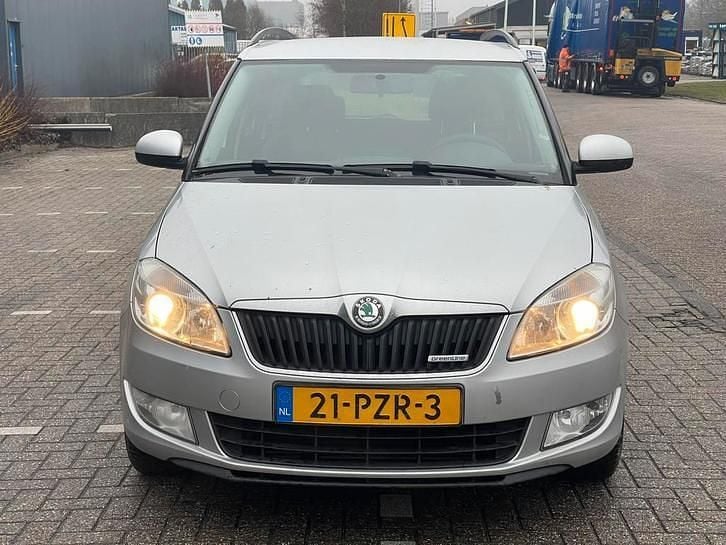 Occasion 2011 Skoda Fabia Stationwagen | € 1.950 (Eerlijke prijs) - Afbeelding 1/4