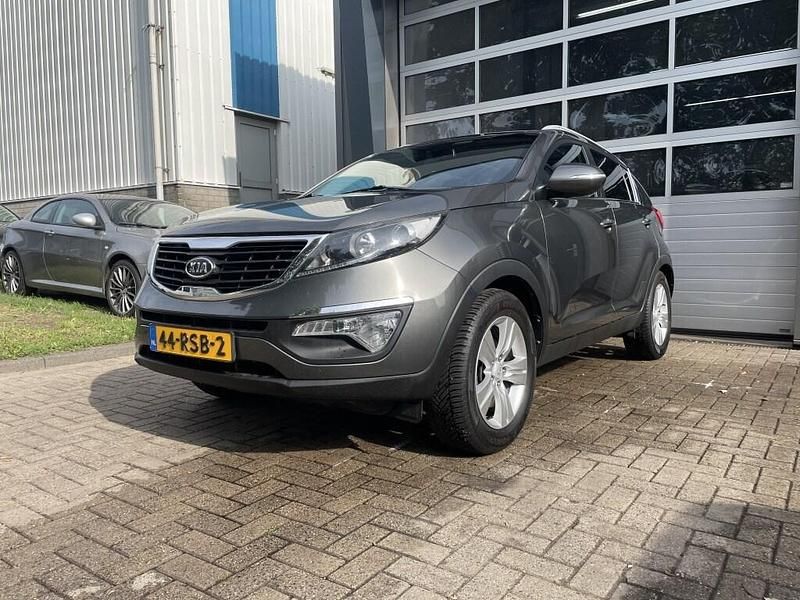 Grijs Gebruikt 2011 Kia Sportage SUV | € 8.500 (Iets duurder) - Afbeelding 1/4