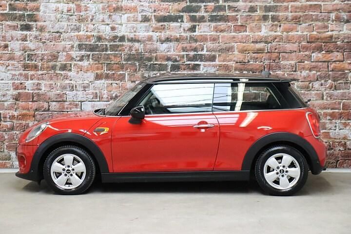 Occasion Mini Cooper Business 2017 Rood Hatchback