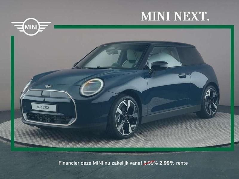 Nieuw Mini Cooper Favoured 135 kW (184 PK) 2025 Blauw Hatchback