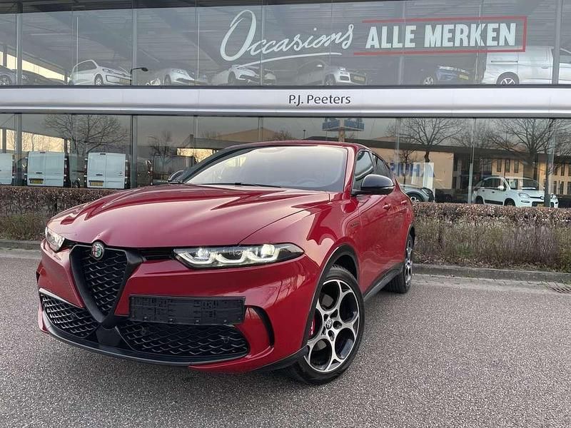 Rood Gebruikt 2024 Alfa Romeo Tonale Veloce SUV | € 40.850 (Iets duurder) - Afbeelding 1/4