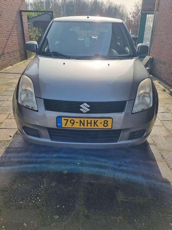 Occasion Suzuki Swift GLS 92 PK (67 kW) 2005 Grijs Hatchback