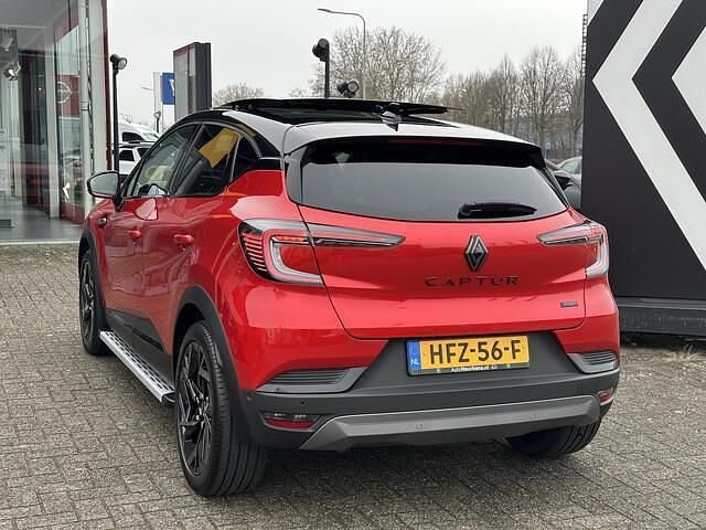 Occasion Renault Captur Esprit Alpine 143 PK (105 kW) 2025 Rood SUV