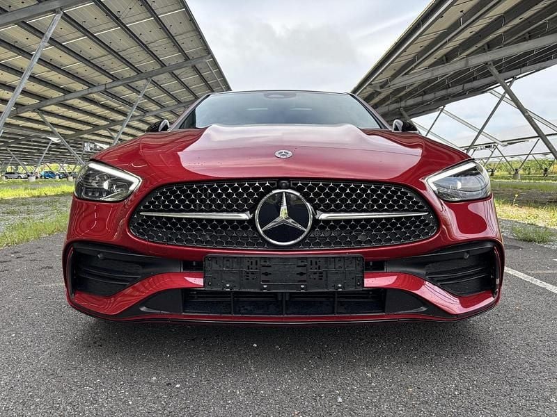 Occasion Mercedes C300 AMG line 204 PK (150 kW) 2025 Rood Sedan