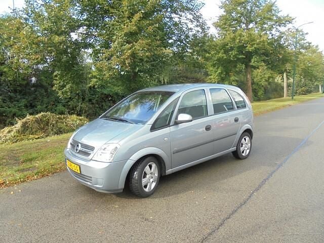 Grijs Gebruikt 2005 Opel Meriva MPV | € 995 (Eerlijke prijs) - Afbeelding 1/4