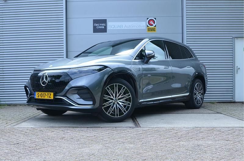Grijs Gebruikt 2023 Mercedes EQS450+ AMG line SUV | € 94.999 - Afbeelding 1/4