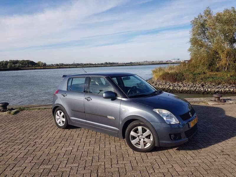 Grijs Gebruikt 2008 Suzuki Swift Hatchback | € 5.000 (Iets duurder) - Afbeelding 1/4