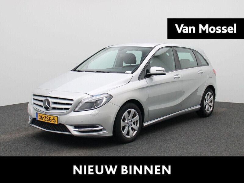 Grijs Gebruikt 2013 Mercedes B200 Ambition MPV | € 13.900 (Eerlijke prijs) - Afbeelding 1/4