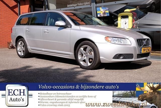 Zilver, metallic lak Gebruikt 2007 Volvo V70 Momentum Stationwagen | € 8.950 (Duur) - Afbeelding 1/4