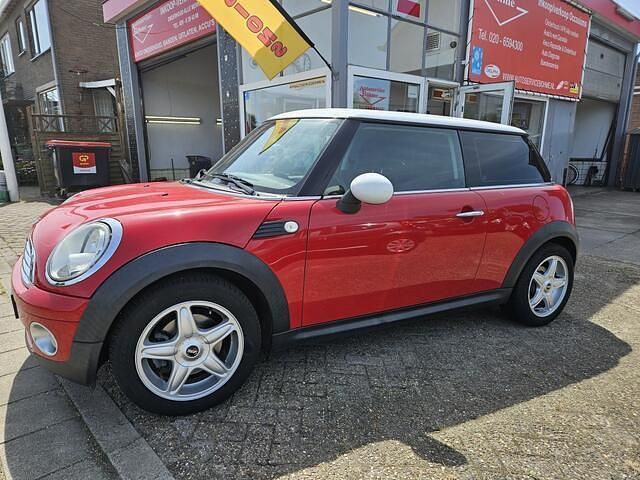 Rood Gebruikt 2009 Mini Cooper Chili Hatchback | € 3.950 (Iets duurder) - Afbeelding 1/4
