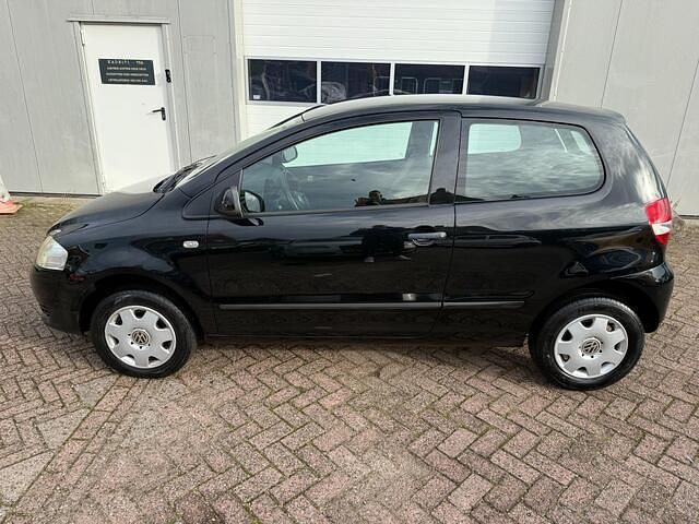 Zwart Gebruikt 2006 VW Fox Trendline Hatchback | € 1.450 (Eerlijke prijs) - Afbeelding 1/4