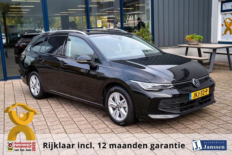 Zwart Gebruikt 2024 VW Golf VIII Business Stationwagen | € 32.940 (Goede deal) - Afbeelding 1/3