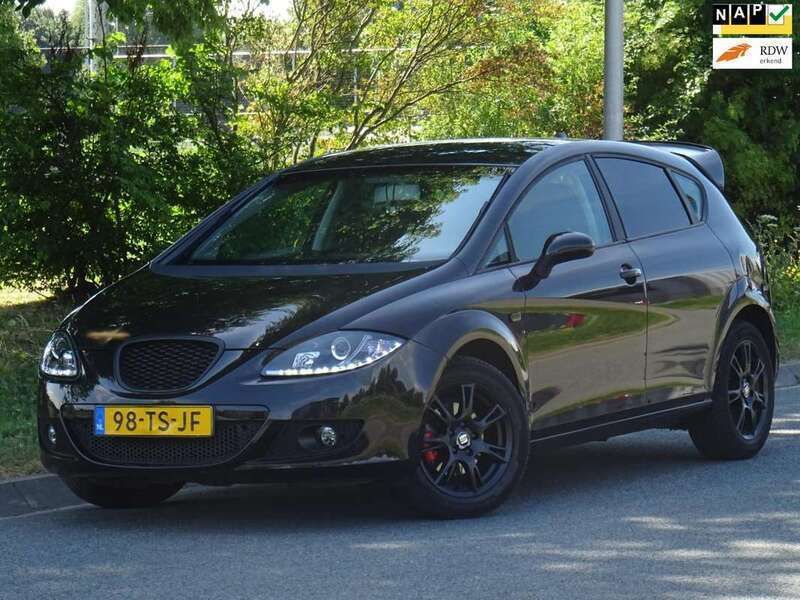 Zwart Gebruikt 2007 Seat Leon Hatchback | € 1.999 (Goede deal) - Afbeelding 1/4