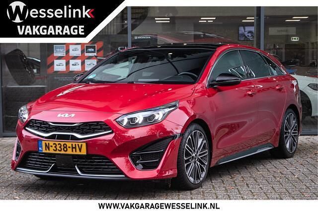 Rood Gebruikt 2021 Kia ProCeed Hatchback | € 25.950 (Iets duurder) - Afbeelding 1/4