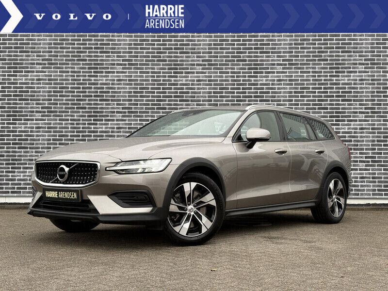 Grijs Gebruikt 2019 Volvo V60 CC Pro Stationwagen | € 35.694 (Eerlijke prijs) - Afbeelding 1/4