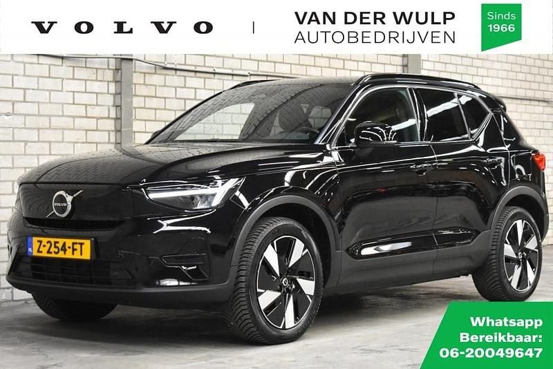 Zwart Gebruikt 2024 Volvo XC40 Plus SUV | € 38.950 (Super prijs) - Afbeelding 1/4