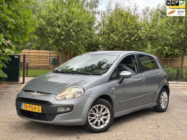 Grijs Gebruikt 2011 Fiat Punto Evo Dynamic Hatchback | € 2.450 (Eerlijke prijs) - Afbeelding 1/4