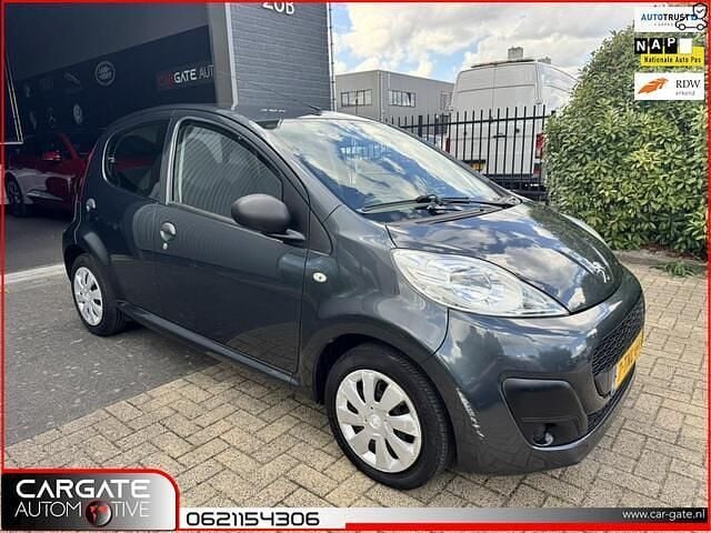 Grijs Gebruikt 2014 Peugeot 107 Access Hatchback | € 3.999 (Eerlijke prijs) - Afbeelding 1/4