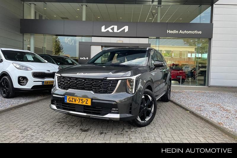 Grijs Gebruikt 2025 Kia Sorento SUV | € 57.190 (Eerlijke prijs) - Afbeelding 1/4