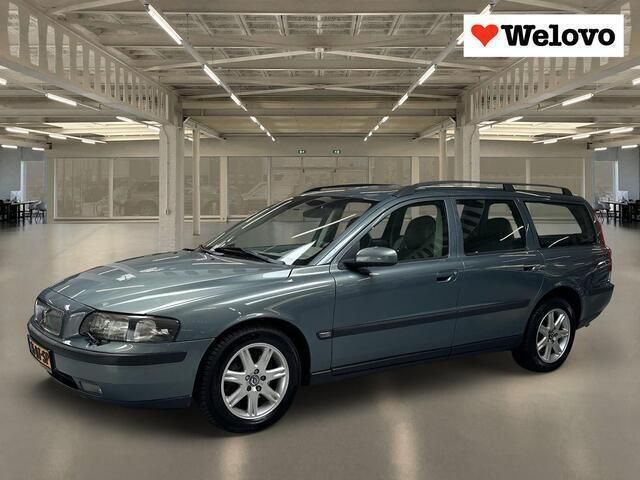 Groen Gebruikt 2004 Volvo V70 Comfort Stationwagen | € 6.450 - Afbeelding 1/4