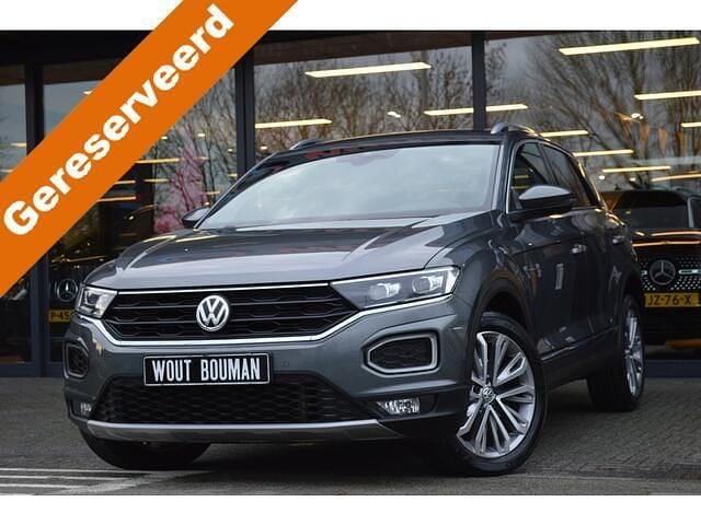 Grijs (metallic) Gebruikt 2018 VW T-Roc Sport SUV | € 18.900 (Eerlijke prijs) - Afbeelding 1/4