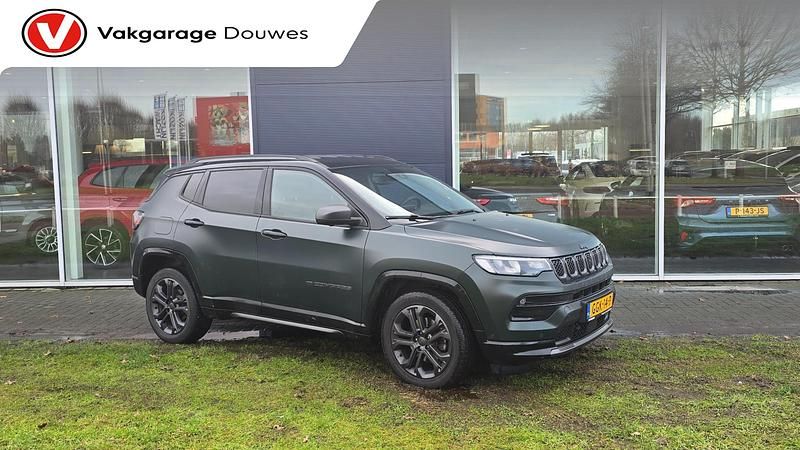Zwart Occasion 2024 Jeep Compass 80th Anniversary SUV | € 23.950 (Super prijs) - Afbeelding 1/4