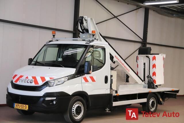 Wit Gebruikt 2017 Iveco 35.12 Van | € 36.500 - Afbeelding 1/4