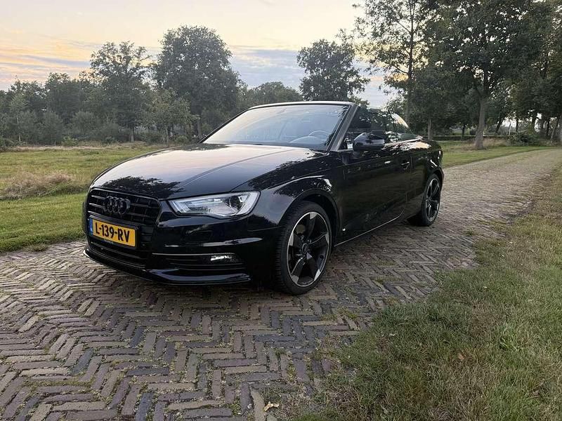 Zwart Gebruikt 2016 Audi A3 Cabriolet Cabriolet | € 17.000 (Eerlijke prijs) - Afbeelding 1/4