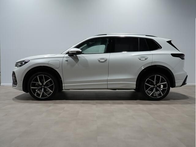 Occasion VW Tiguan R-line Edition 204 PK (150 kW) 2025 Wit (metallic) SUV