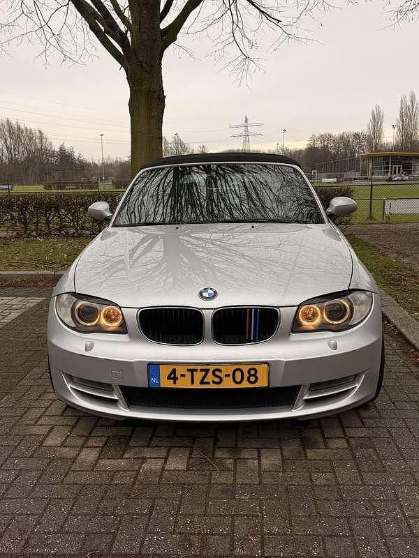 Grijs Occasion 2008 BMW 120 Cabriolet Executive Cabriolet | € 4.450 (Eerlijke prijs) - Afbeelding 1/4