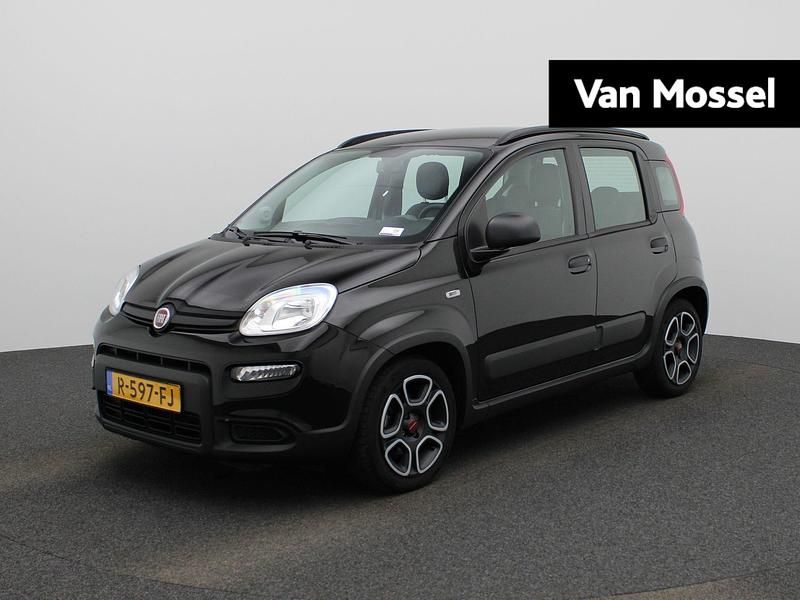 Zwart Gebruikt 2022 Fiat Panda City Life Hatchback | € 12.900 - Afbeelding 1/4
