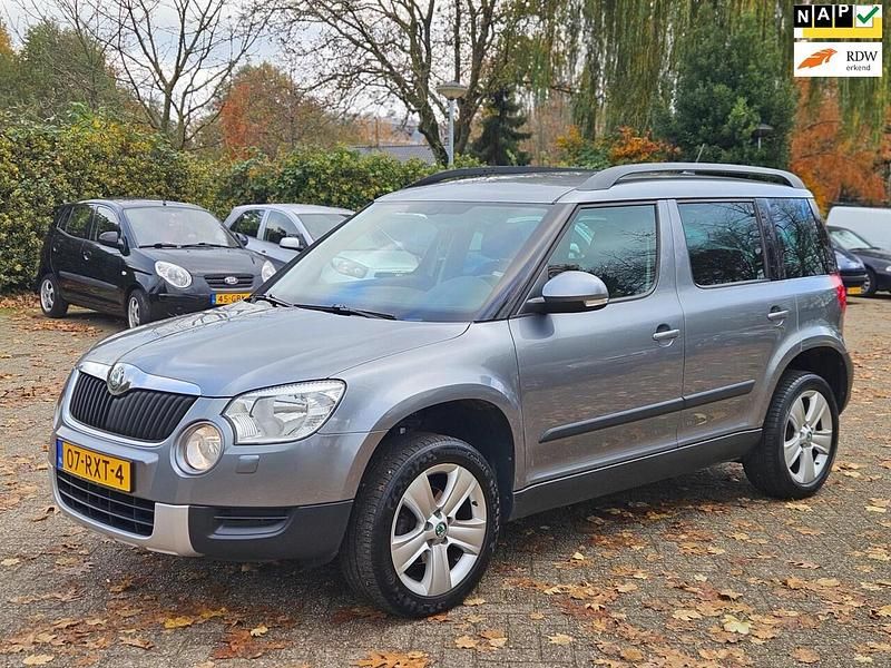 Grijs Gebruikt 2011 Skoda Yeti Tour SUV | € 4.250 (Eerlijke prijs) - Afbeelding 1/4