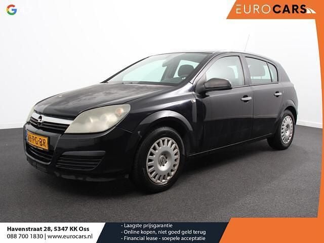 Zwart Gebruikt 2004 Opel Astra Essentia Hatchback | € 590 (Super prijs) - Afbeelding 1/4
