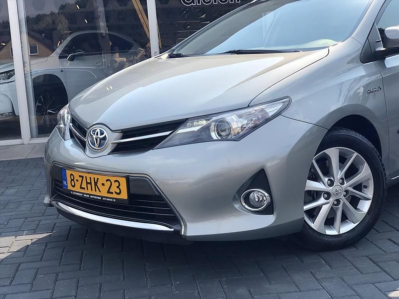 Occasion Toyota Auris Hybrid 136 PK (100 kW) 2015 Grijs Stationwagen