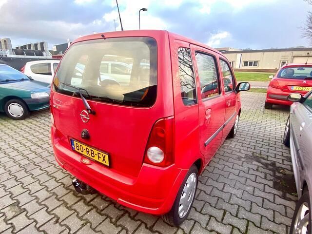Rood Gebruikt 2005 Opel Agila Enjoy Hatchback | € 1.199 (Eerlijke prijs) - Afbeelding 1/4
