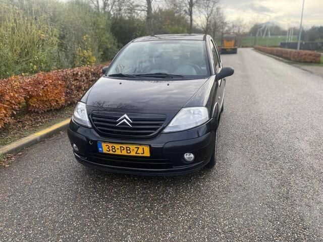 Zwart Gebruikt 2004 Citroën C3 Hatchback | € 1.250 (Iets duurder) - Afbeelding 1/4