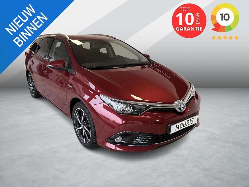 Rood Occasion 2017 Toyota Auris Touring Sports Edition-S Stationwagen | € 18.450 (Eerlijke prijs) - Afbeelding 1/4