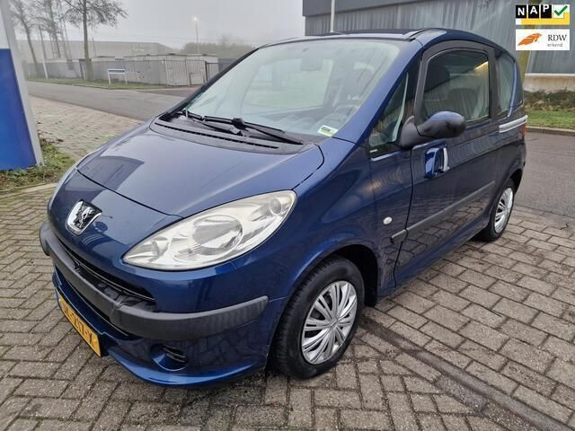 Blauw Gebruikt 2006 Peugeot 1007 Hatchback | € 999 (Goede deal) - Afbeelding 1/4