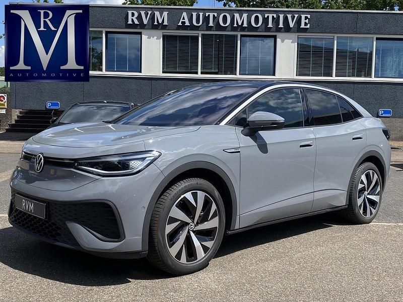Grijs Gebruikt 2024 VW ID.5 Pro SUV | € 40.899 (Eerlijke prijs) - Afbeelding 1/4