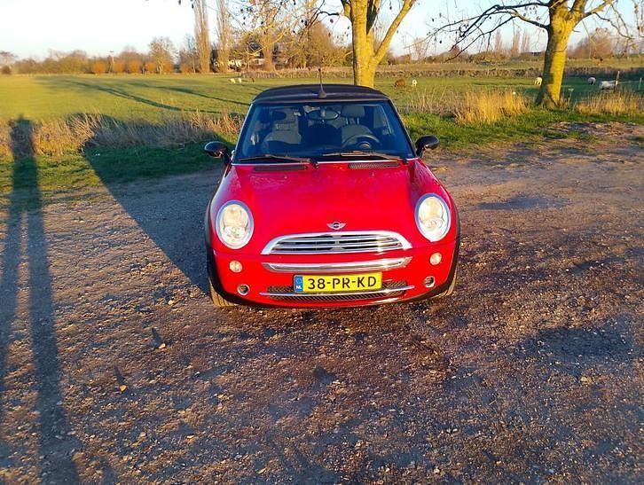 Occasion 2004 Mini One Cabriolet Cabriolet | € 2.750 (Eerlijke prijs) - Afbeelding 1/4