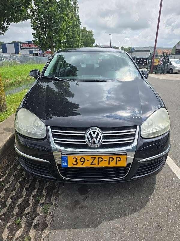 Gebruikt 2008 VW Jetta Trendline Sedan | € 1.200 (Goede deal) - Afbeelding 1/4