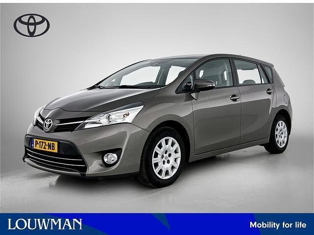Grijs metallic Occasion 2016 Toyota Verso MPV | € 16.945 (Eerlijke prijs) - Afbeelding 1/4