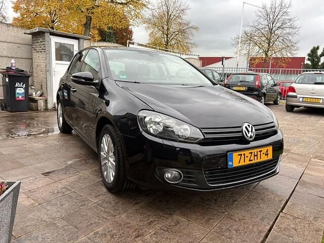 Zwart Gebruikt 2012 VW Golf VII Highline Hatchback | € 8.250 (Super prijs) - Afbeelding 1/3