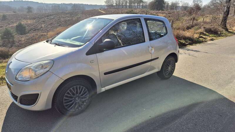 Zilver Gebruikt 2008 Renault Twingo Authentique Hatchback | € 1.250 (Iets duurder) - Afbeelding 1/4