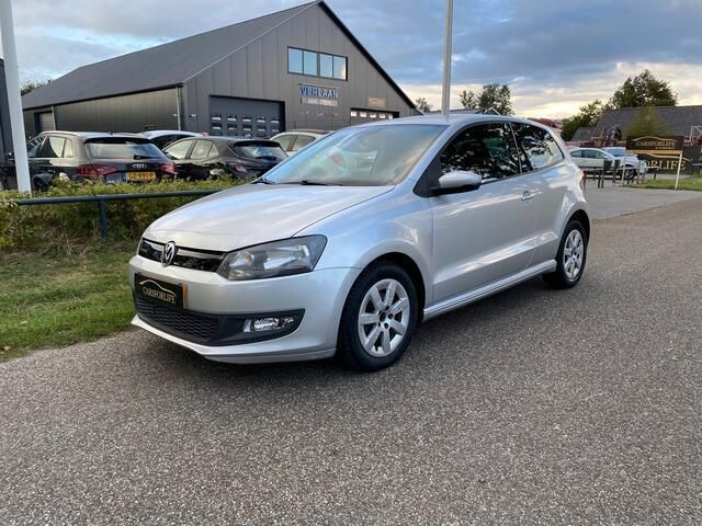 Grijs, metallic lak Gebruikt 2012 VW Polo Comfortline Hatchback | € 3.299 (Super prijs) - Afbeelding 1/4