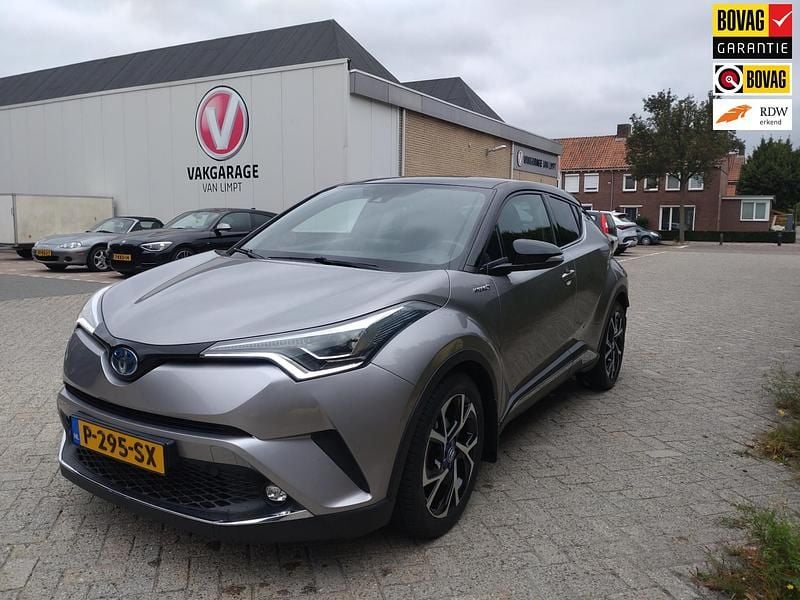 Grijs Occasion 2017 Toyota C-HR Plus SUV | € 18.500 (Eerlijke prijs) - Afbeelding 1/4