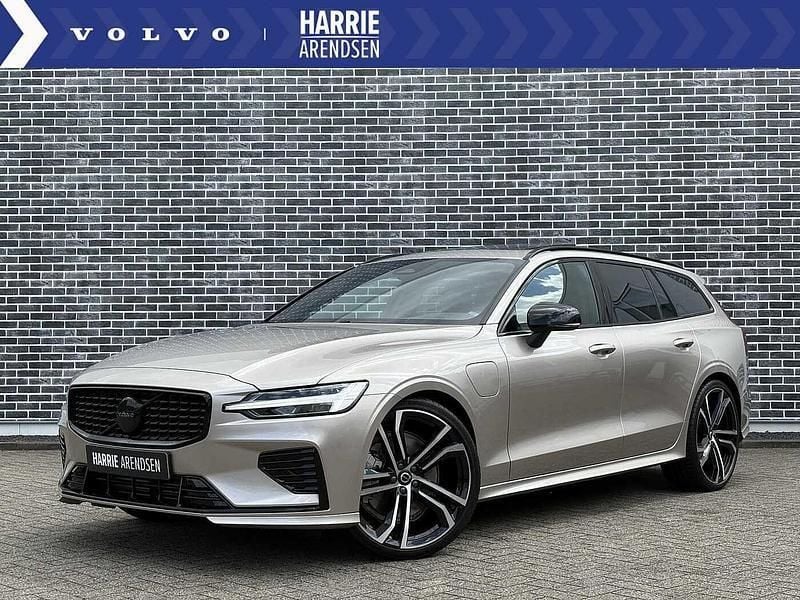 Grijs Gebruikt 2024 Volvo V60 Plus Stationwagen | € 59.899 - Afbeelding 1/4