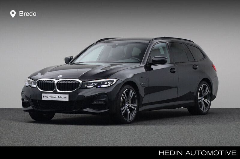 Zwart Gebruikt 2022 BMW 330e Executive Stationwagen | € 36.880 (Goede deal) - Afbeelding 1/4