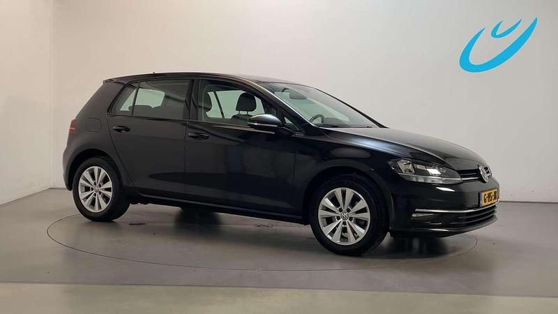 Zwart Gebruikt 2019 VW Golf VII Comfortline Hatchback | € 15.750 (Eerlijke prijs) - Afbeelding 1/3